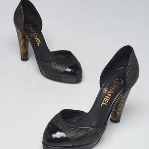 Chanel Black Snakeskin/Patent Leather Cap Toe Pumps Size 6/36.5